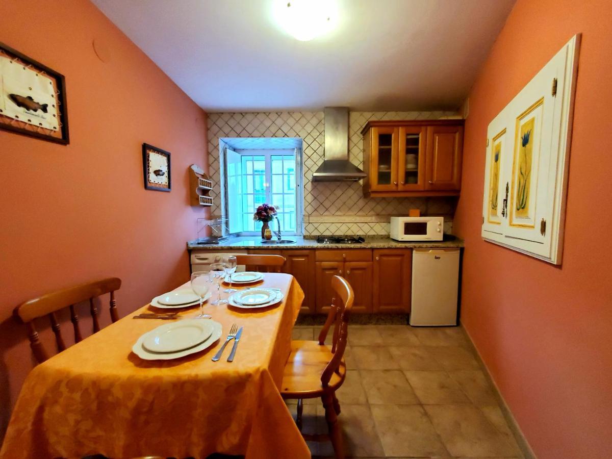 Apartamentos Turisticos Rosa Ribadeo Bagian luar foto