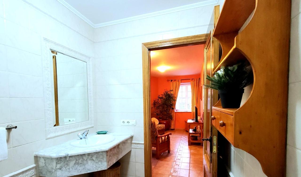 Apartamentos Turisticos Rosa Ribadeo Bagian luar foto